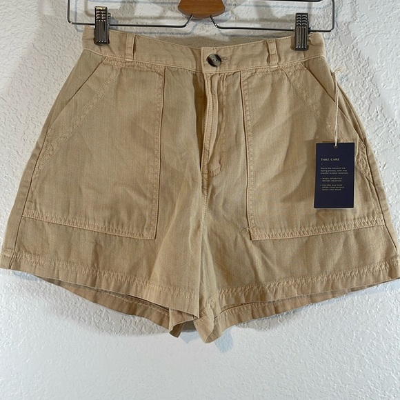 UNIVERSAL THREAD Women's High-Rise Utility Shorts Tan With Pockets Size 2 NEW - Picture 2 of 11